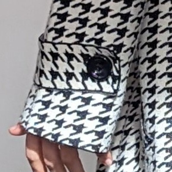 ZARA Black & White Jersey Knit Coat - Picture 4 of 16